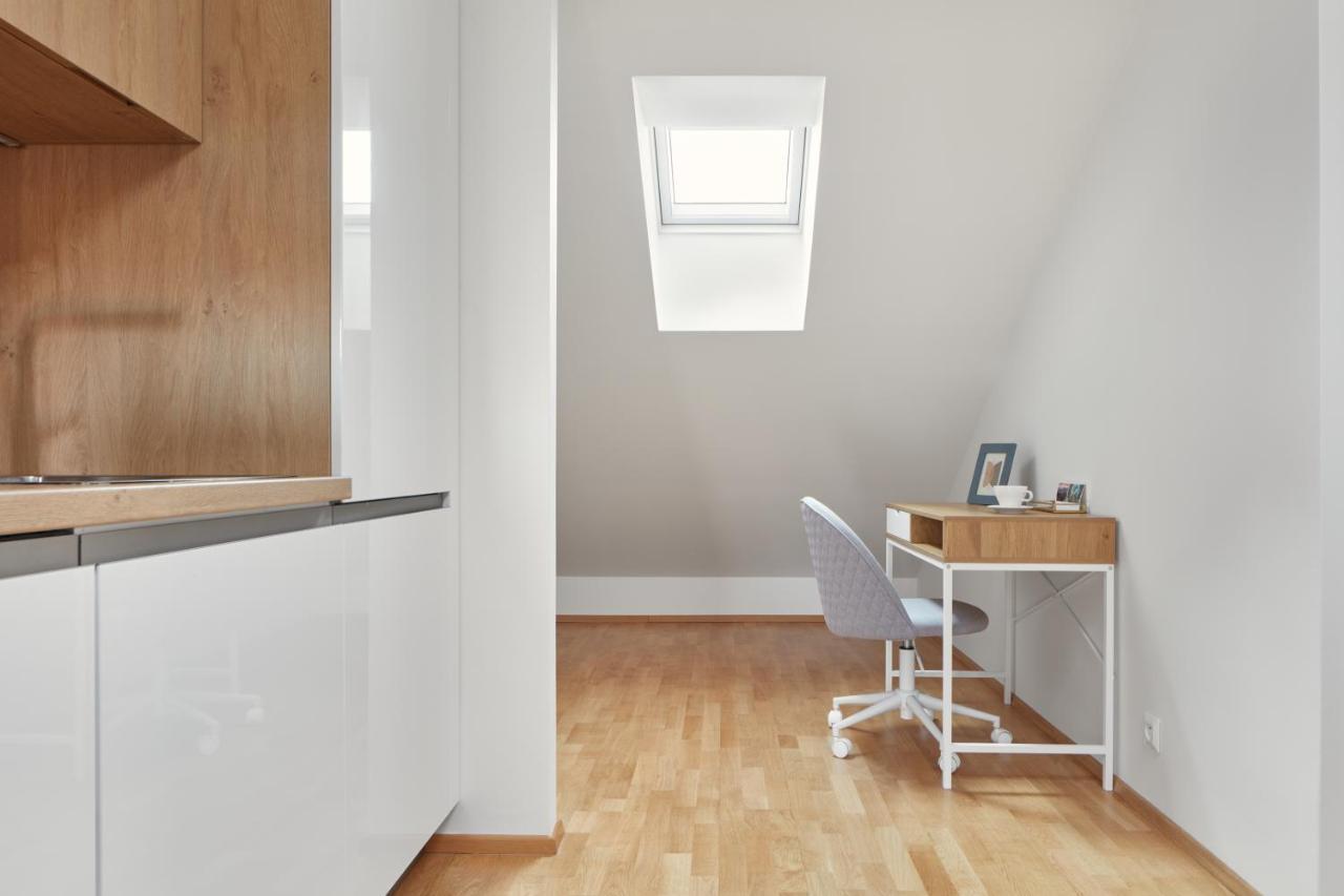 Bright Apartment In New Town By Prague Days Екстер'єр фото